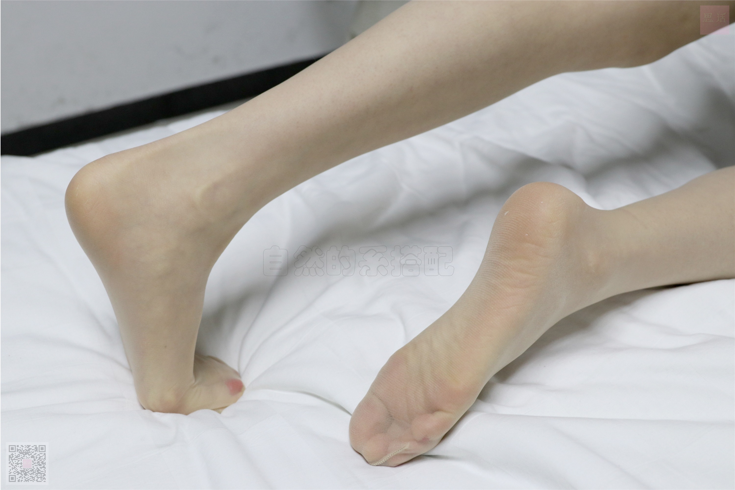 SiHua思话  SH052 伊一 演绎开叉裙的成熟之美